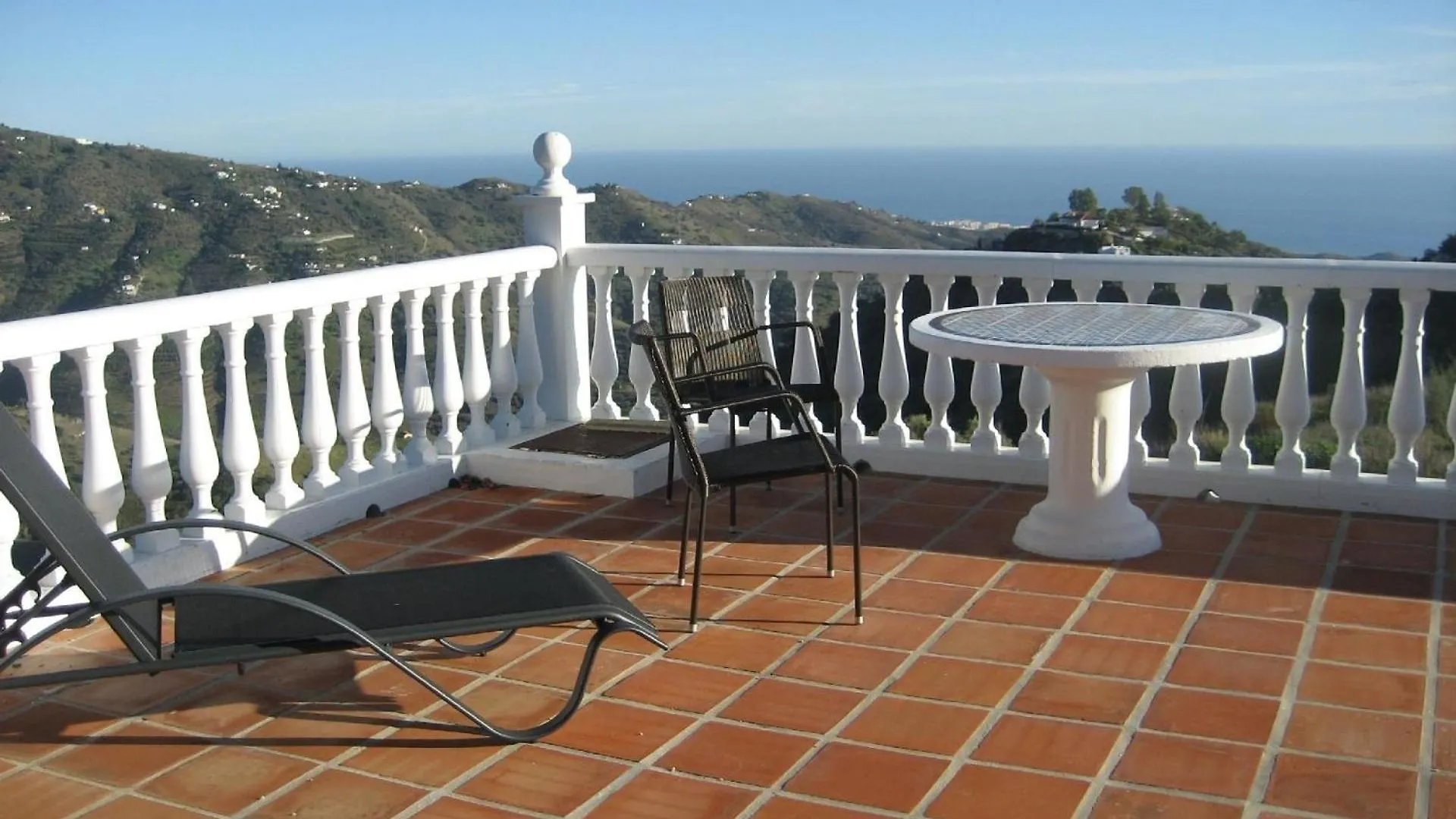 Holiday home Casa Palmeras In Sayalonga Mit Gepflegtem Garten